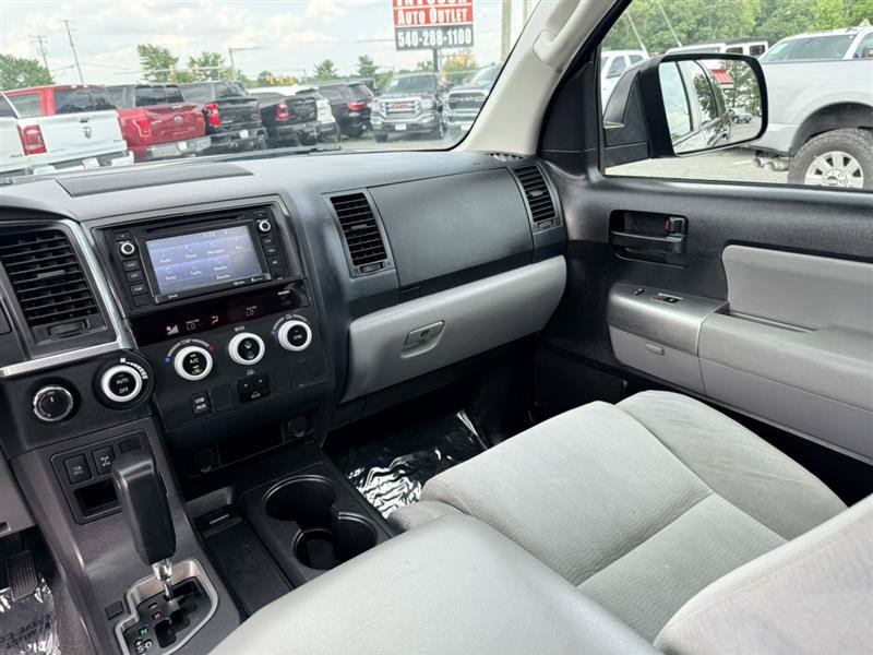 Used 2018 Toyota Sequoia SR5 w/ Carpet Cargo Mat Package AWD/4WD image 26