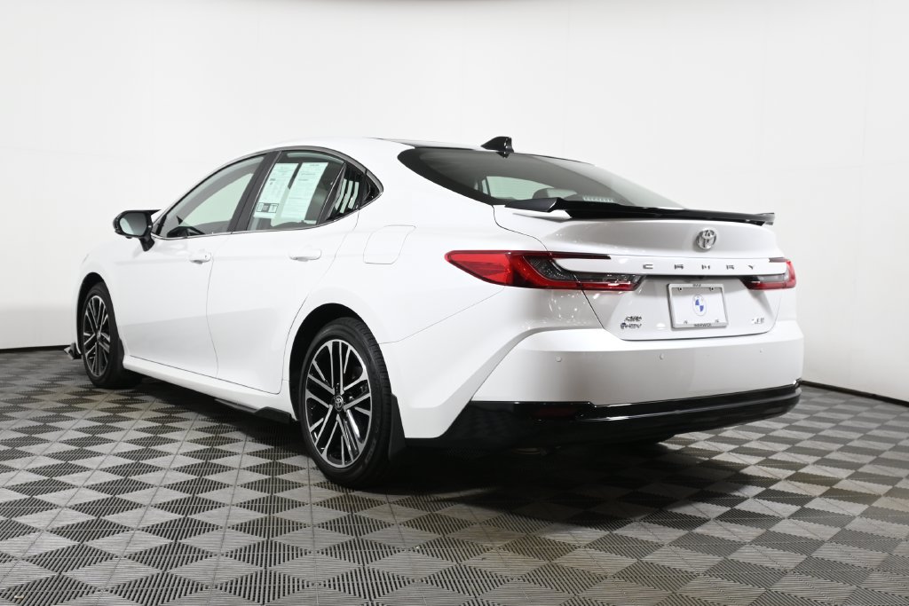 Used 2026 Toyota Camry XLE w/ Premium Plus Package AWD/4WD image 5