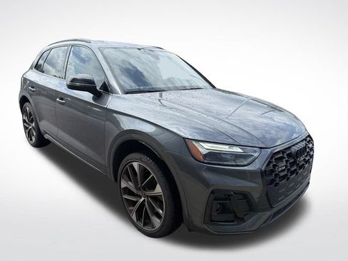 Used 2021 Audi SQ5 Premium Plus w/ Premium Plus Package AWD/4WD image 2