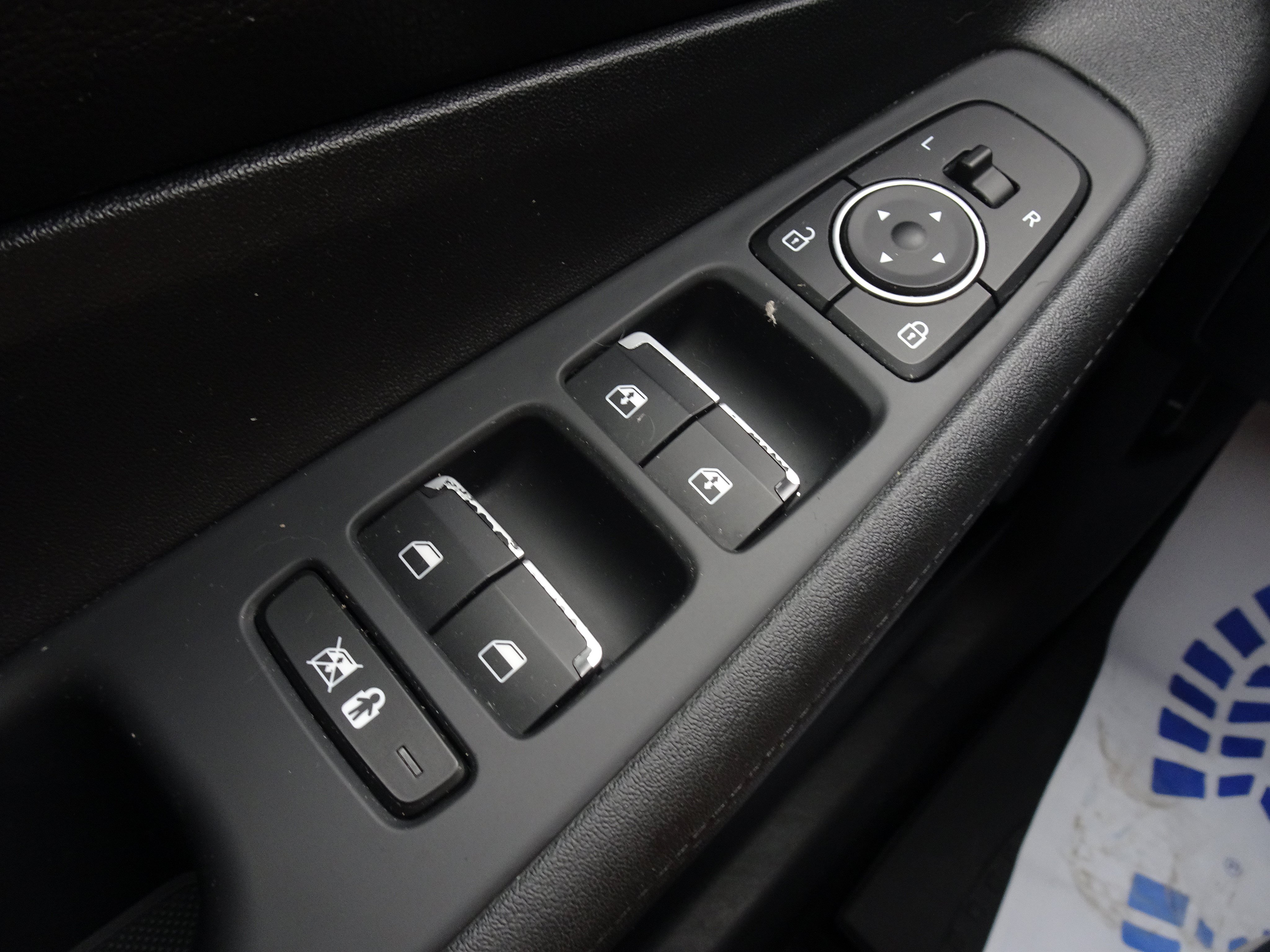 Used 2019 Hyundai Santa Fe SEL FWD image 24