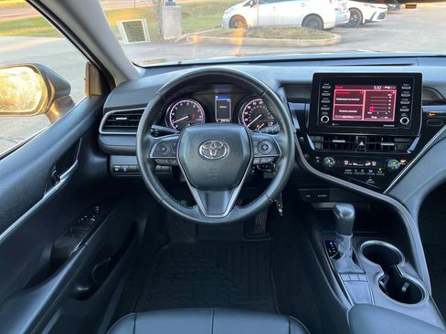 Used 2023 Toyota Camry SE image 14