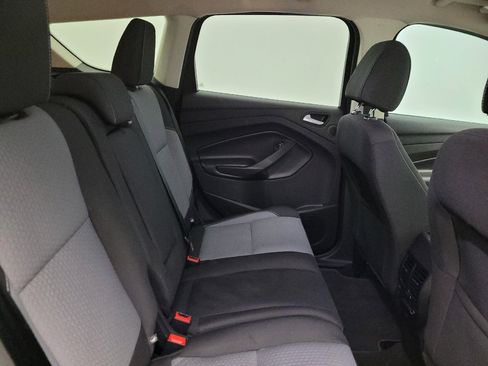 Used 2017 Ford Escape SE w/ Equipment Group 201A FWD image 19
