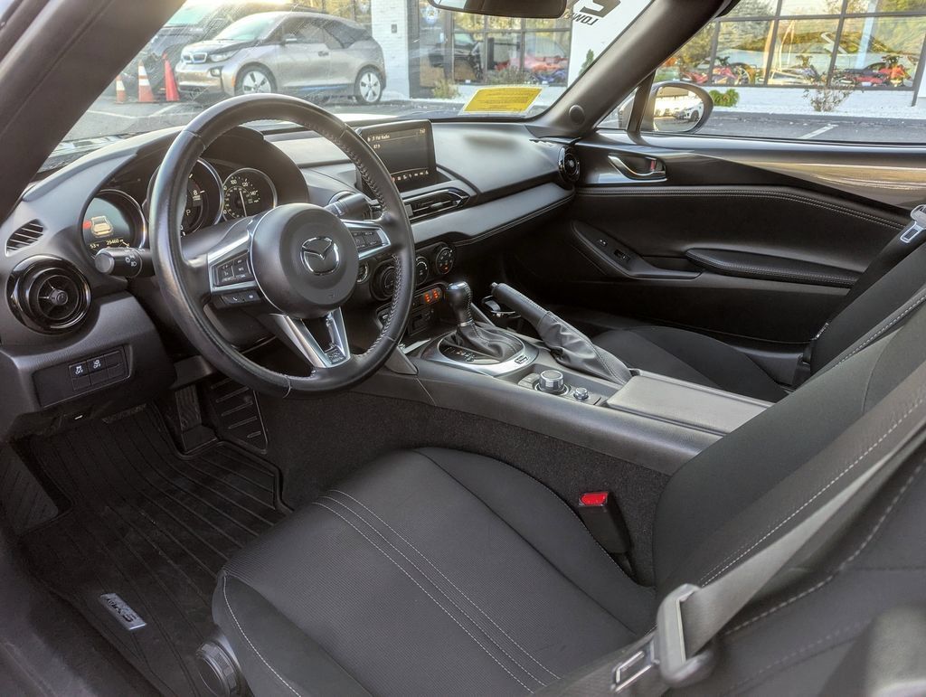 Used 2021 MAZDA MX-5 Miata RF Club RWD image 14