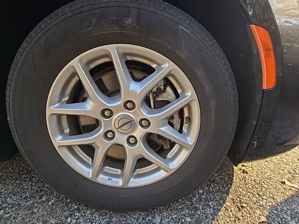 Used 2023 Chrysler Pacifica Touring-L FWD image 18