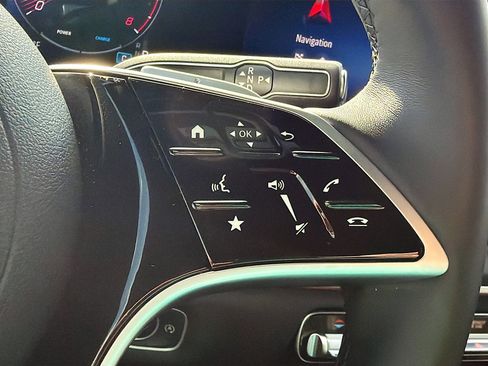 Used 2025 Mercedes-Benz GLE 450 4MATIC w/ AMG Line Exterior image 37