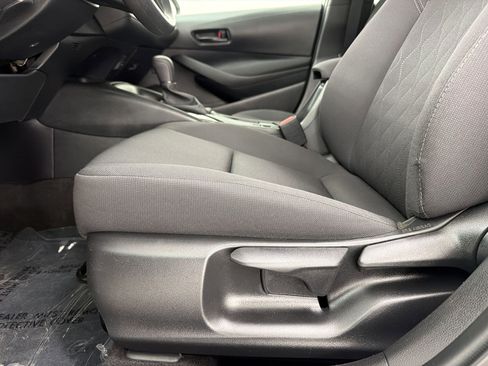 Used 2024 Toyota Corolla LE FWD image 12