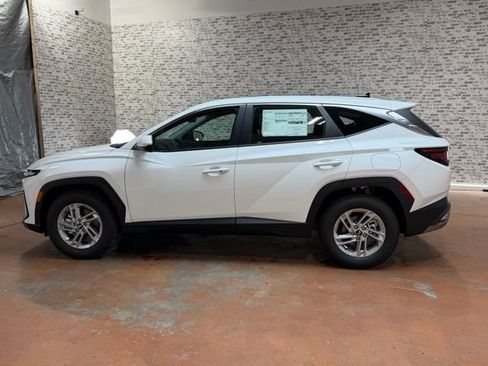 New 2026 Hyundai Tucson SE image 4
