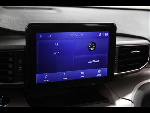 Used 2023 Ford Explorer XLT w/ Equipment Group 202A image 9