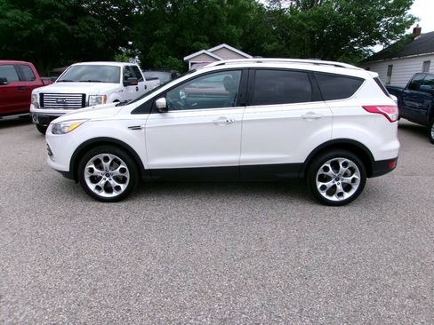 Used 2013 Ford Escape Titanium AWD/4WD image 2