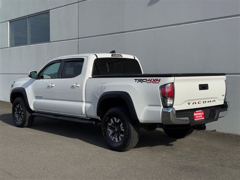 Certified 2023 Toyota Tacoma TRD Off-Road image 5