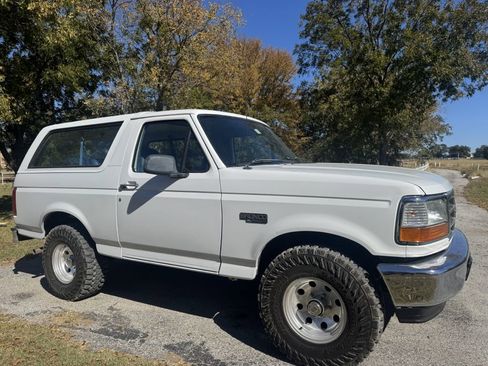 Used 1995 Ford Bronco XL image 7