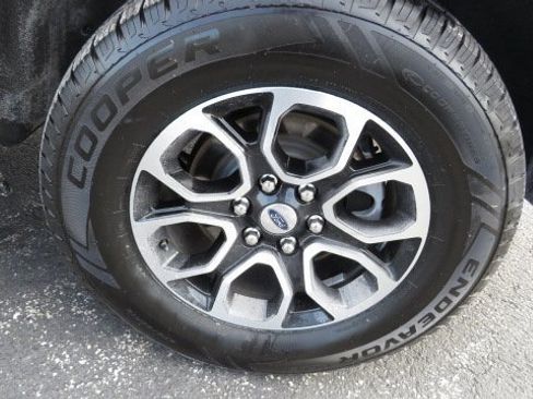 Certified 2022 Ford Expedition XLT image 31