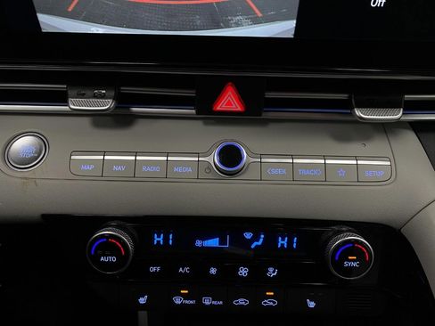 New 2026 Hyundai Elantra Limited image 24