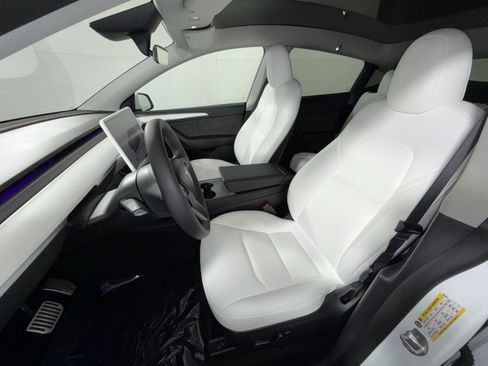 Used 2025 Tesla Model Y Long Range image 13