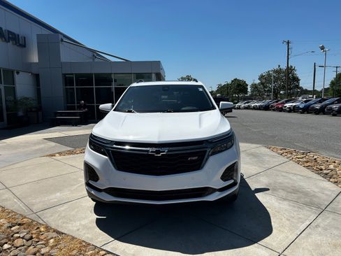 Used 2022 Chevrolet Equinox RS w/ RS Leather Package AWD/4WD image 2