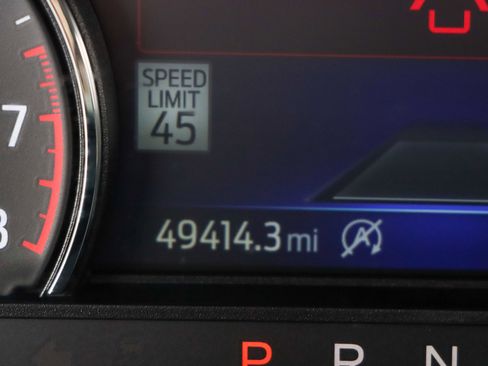 Used 2022 Ford Explorer Limited image 16