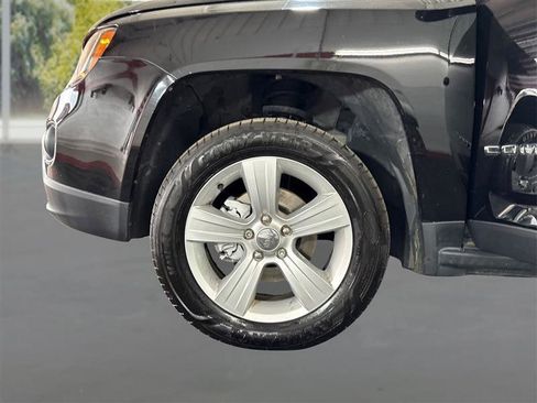 Used 2016 Jeep Compass Latitude AWD/4WD image 18