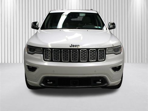 Certified 2017 Jeep Grand Cherokee Overland w/ Jeep Active Safety Group AWD/4WD image 44