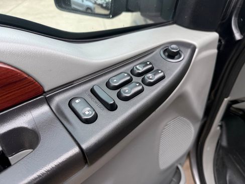 Used 2006 Ford F250 4x4 Crew Cab Super Duty image 18