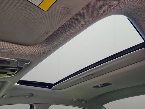 Used 2021 Hyundai Elantra Limited image 21