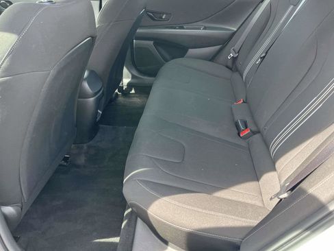 Certified 2025 Hyundai Elantra Sport image 9