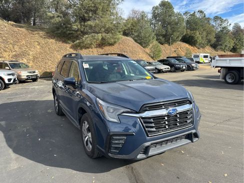 Certified 2024 Subaru Ascent Premium w/ Convenience Package image 3