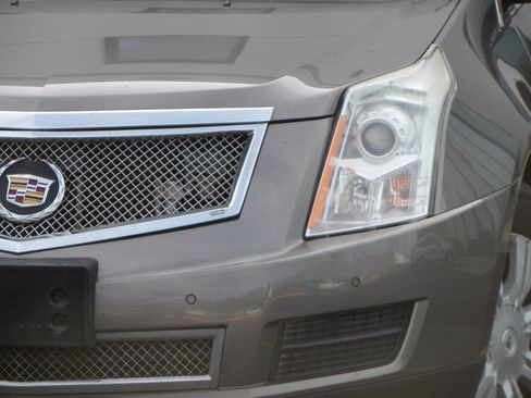 Used 2011 Cadillac SRX Luxury FWD image 5