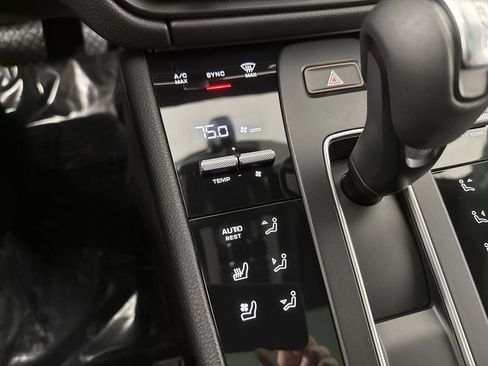 Certified 2022 Porsche Macan GTS image 31