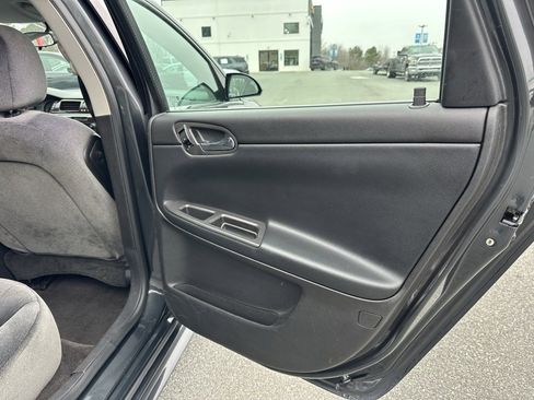 Used 2016 Chevrolet Impala LS image 17