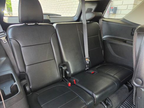 Used 2018 Chevrolet Traverse LT AWD/4WD image 13