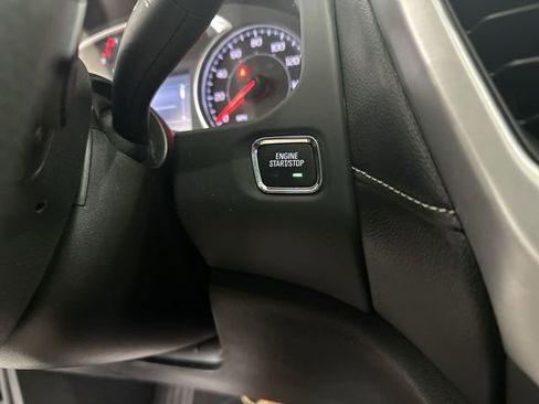 Certified 2023 GMC Acadia SLE w/ Driver Convenience Package image 18