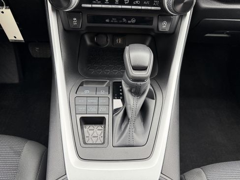 Used 2023 Toyota RAV4 LE image 19