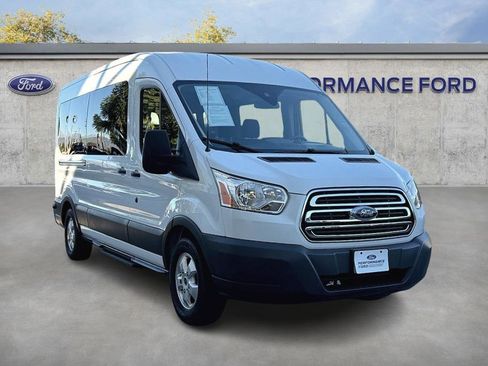 Used 2018 Ford Transit 350 XLT image 4