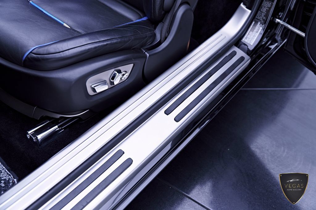 Used 2019 Rolls-Royce Dawn RWD image 43