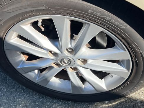 Used 2010 Lexus ES 350 FWD image 17