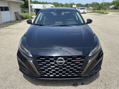 Used 2023 Nissan Altima 2.5 SR AWD/4WD image 10