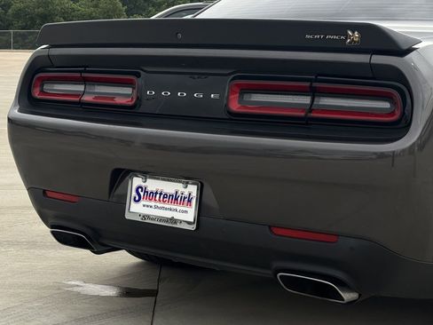 Used 2021 Dodge Challenger R/T Scat Pack RWD image 6