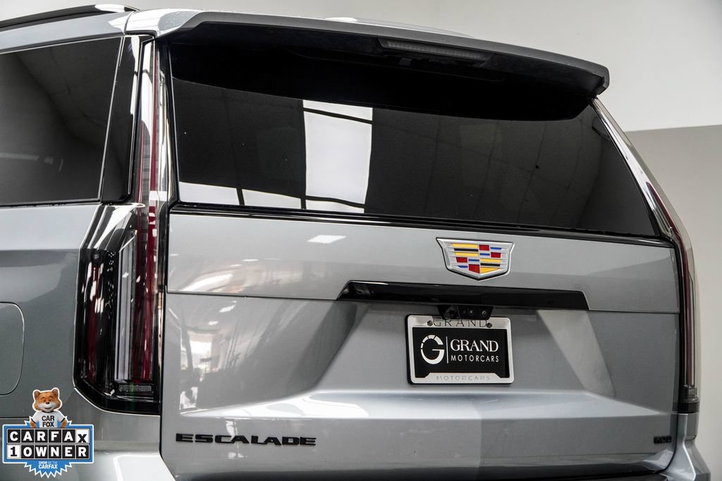 Used 2025 Cadillac Escalade Sport w/ Touring Package AWD/4WD image 16