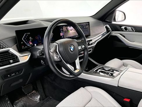 Used 2025 BMW X5 xDrive40i AWD/4WD image 16
