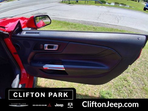 Used 2025 Ford Mustang Premium RWD image 35