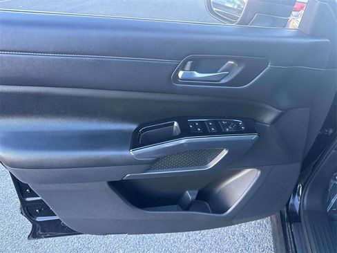 Certified 2023 Nissan Pathfinder SL image 17