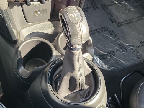 Used 2019 MINI Cooper 2-Door Hardtop FWD image 32