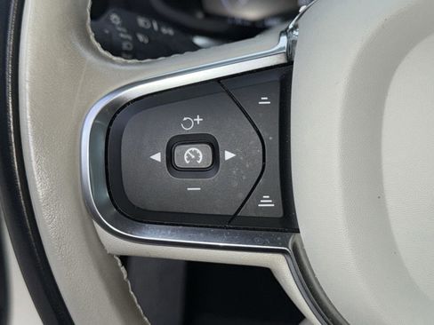 Used 2021 Volvo S60 T5 Momentum w/ Protection Package Premier image 23