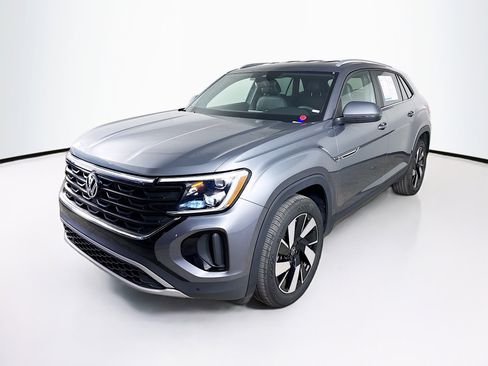 Used 2024 Volkswagen Atlas Cross Sport SE image 4