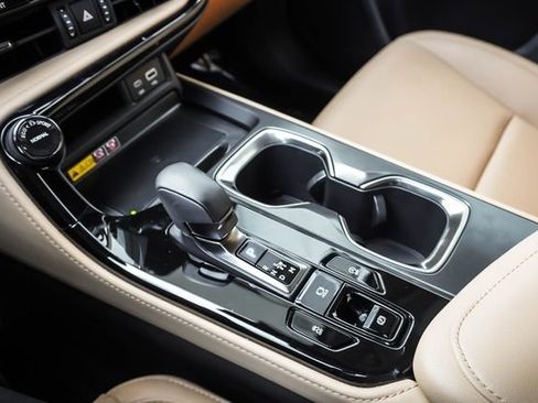 Used 2025 Lexus NX 250 FWD w/ Accessory Package (2T) image 17