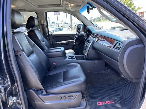 Used 2012 GMC Yukon SLT w/ SLT-2 Equipment Package AWD/4WD image 9
