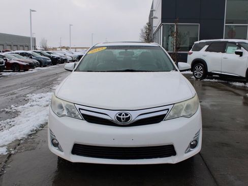 Used 2013 Toyota Camry XLE image 2