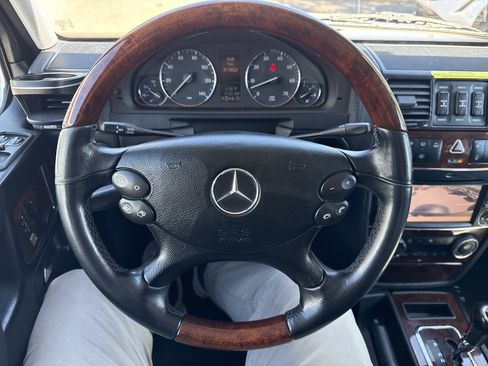 Used 2010 Mercedes-Benz G 550 image 29