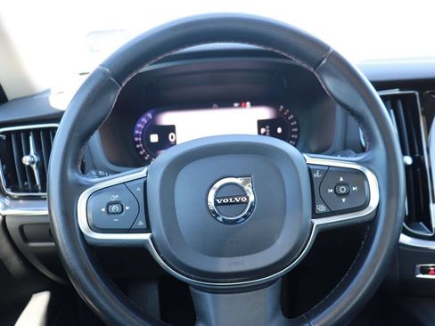 Used 2024 Volvo S60 B5 Core FWD image 18