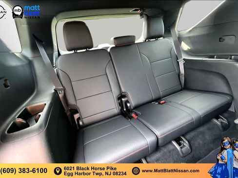 Used 2025 Chevrolet Traverse Z71 AWD/4WD image 24